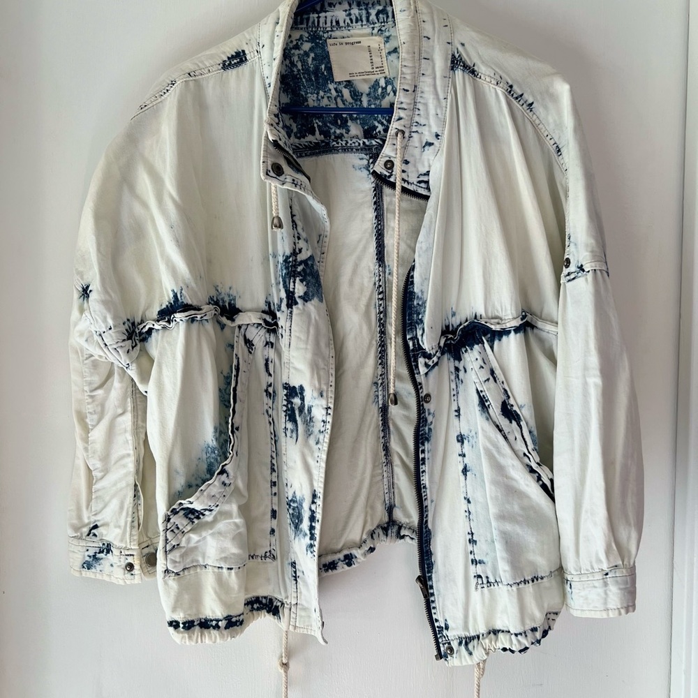 Lightweight Acid Wash Jacket with Drawstring